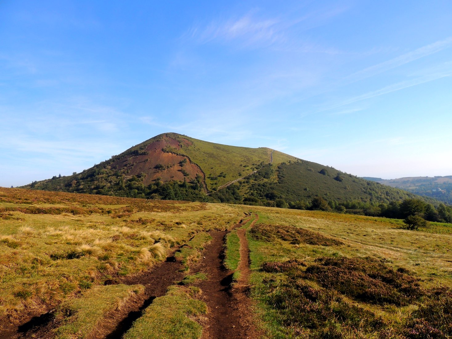 Puy Pariou and Puy de Côme