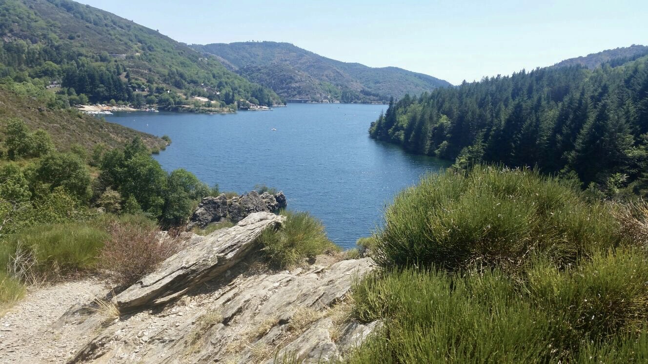 Tour du lac de Villefort