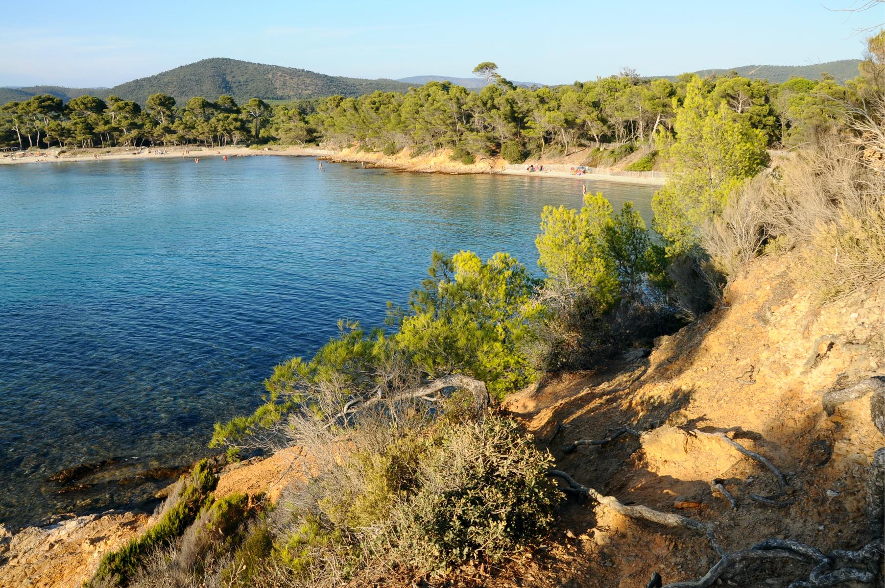 De la plage de l'Argentière au fort Brégançon