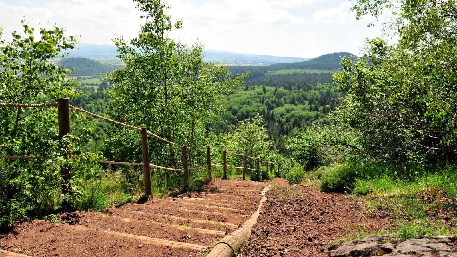 Puys de Lassolas et de la Vache
