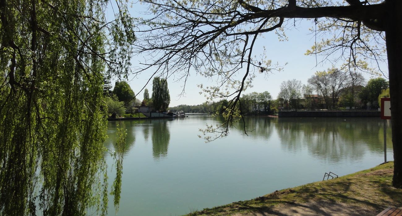 From Joinville-le-Pont to Neuilly-Plaisance