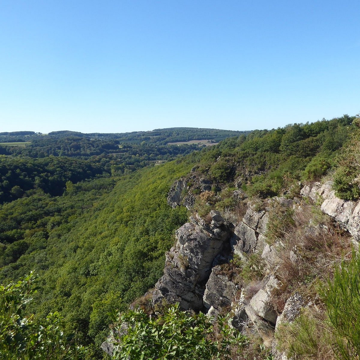 Sentier du Granite at La Roche d'Oëtre
