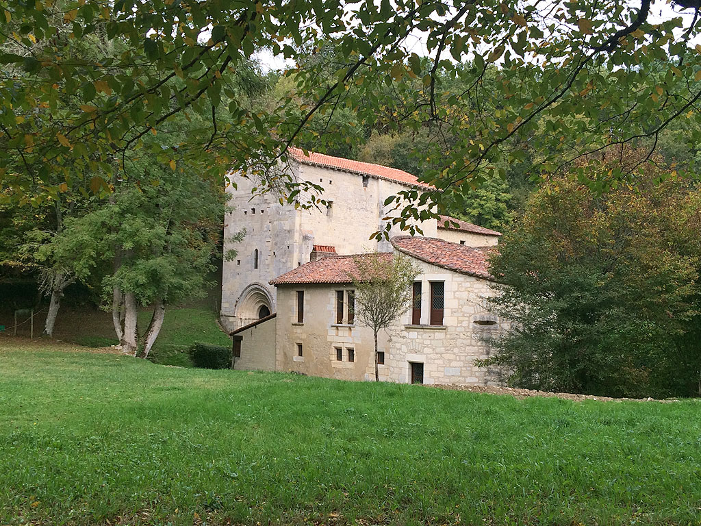 Around Prieuré de Merlande