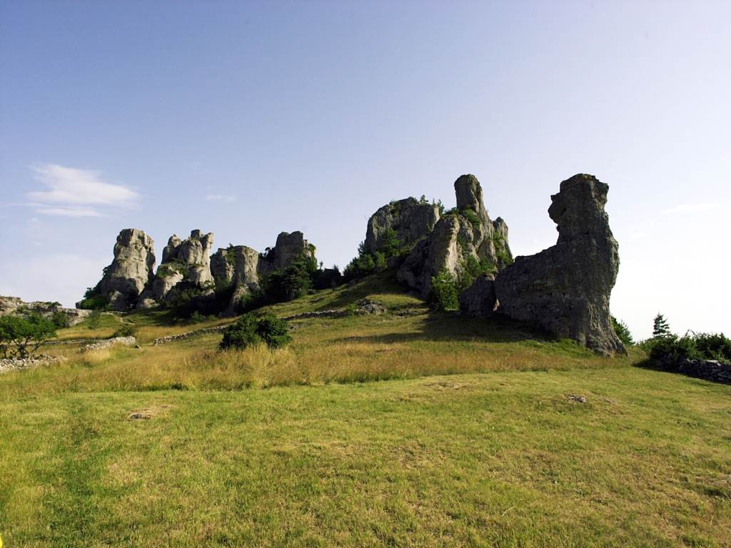 Rochers de Roques Altès et la Corniche du Rajol
