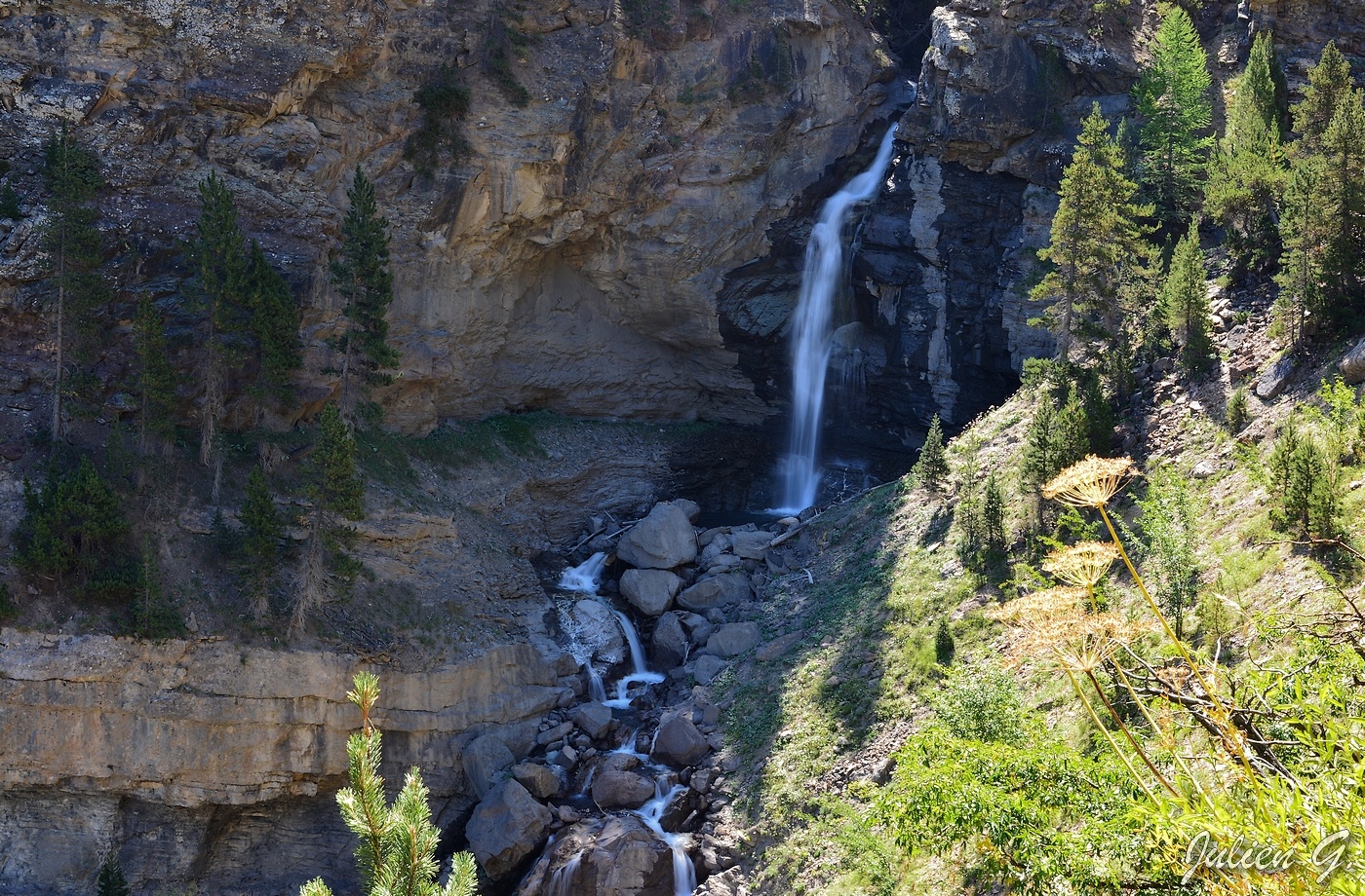 Portes de l'Enfer et cascade du Pissoun