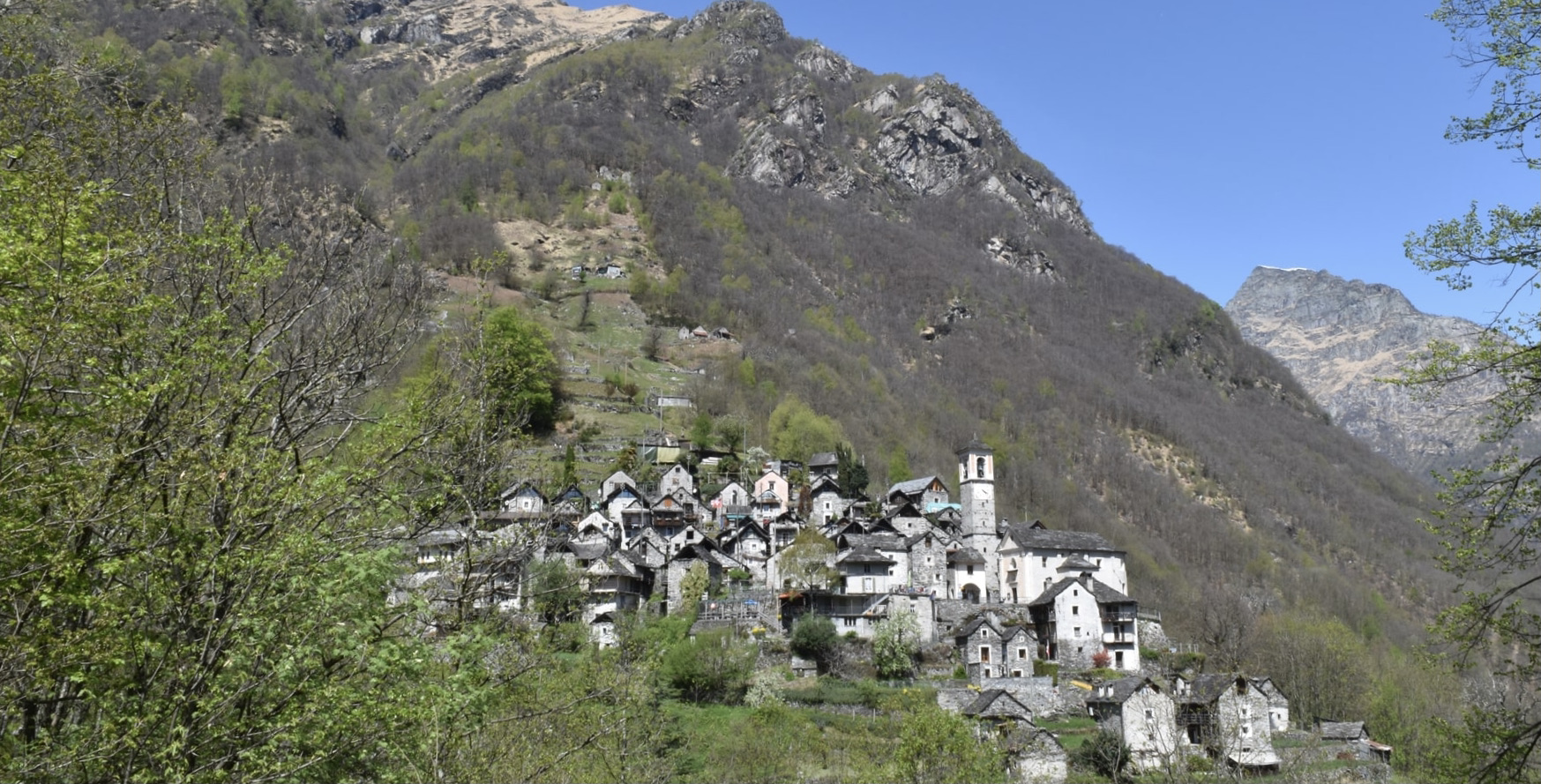 Between Mergoscia and Corippo